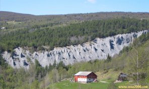 Foto van kalksteenformaties in Skbu in Noorwegen